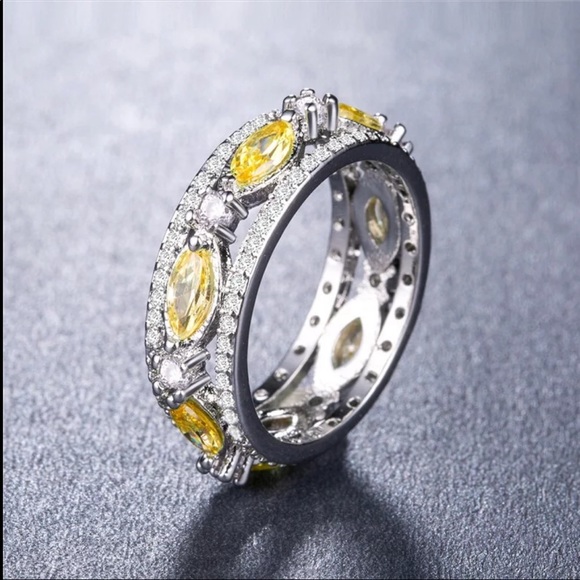 New Luxury 925 Silver Diamond CZ Women’s Ring - Picture 4 of 5